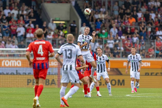 Vinko Sapina (FC Ingolstadt 04, 41) beim Kopfball Emotionen Mimik, GER, 1. FC Heidenheim vs. FC Ingolstadt, Fußball, Max-Liebhaber-Pokal, 2026 2027, 01.08.2026, DFL DFB REGULATIONS PROHIBIT ANY USE OF PHOTOGRAPHS AS IMAGE SEQUENCES AND OR QUASI-VIDEO, GER, 1. FC Heidenheim vs. FC Ingolstadt, Fußball, Max-Liebhaber-Pokal, 2026 2027, 01.08.2026 Heidenheim *** Vinko Sapina, FC Ingolstadt 04, 41, showing emotion and facial expressions during a header, GER, 1. FC Heidenheim vs. FC Ingolstadt, soccer, Max Liebhaber Cup, 2026–2027, August 1, 2026, DFL and DFB regulations prohibit any use of photographs as image sequences and or quasi-video, GER, 1 FC Heidenheim vs. FC Ingolstadt, soccer, Max Liebhaber Cup, 2026–2027, August 1, 2026, Heidenheim Copyright: xEibner-Pressefoto JanixPlessx EP_JPL