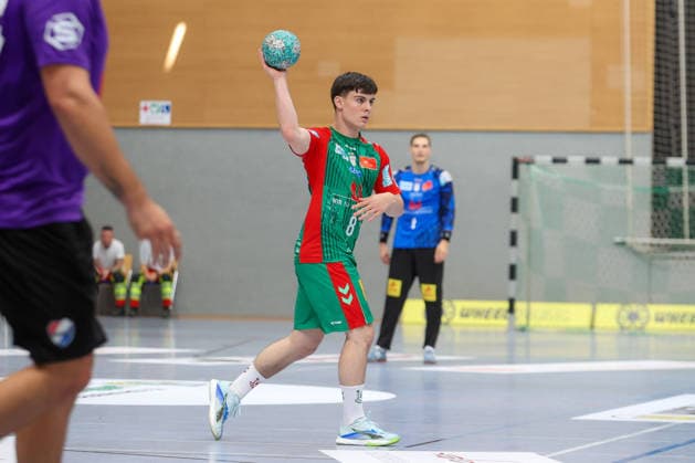 01.08.2026, xtgx, Handball - Testspiel SC Magdeburg - Corotop Gwardia Opole emspor, v.l. Tim Thielicke (Magdeburg, 8) am Ball, plays the ball Ilsenburg *** August 1, 2026, xtgx, Handball exhibition match: SC Magdeburg vs. Corotop Gwardia Opole (emspor), from left: Tim Thielicke (Magdeburg), No. 8 on the ball, plays the ball (Ilsenburg)