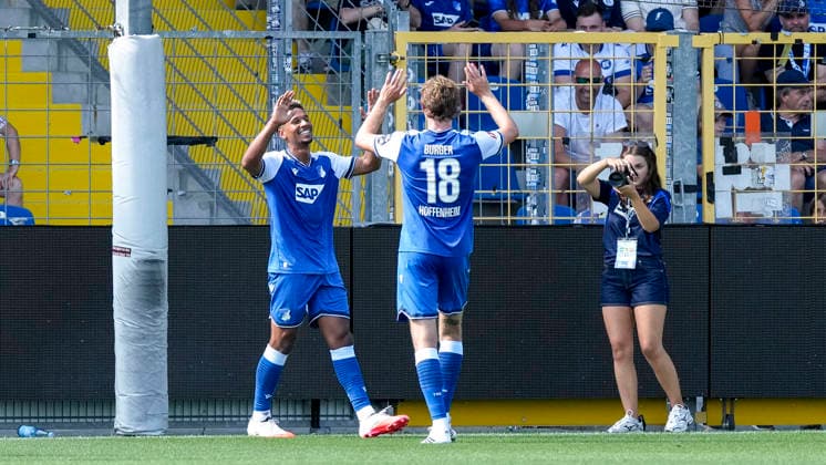 v.li.: Torschütze Bambase Conte (Hoffenheim, 20), Wouter Burger (Hoffenheim, 18), Spieler der TSG 1899 Hoffenheim, jubeln über das Tor zum 2:0, Jubel, Torjubel, Torerfolg, celebrate the goal, goal, celebration, jubelt ueber das Tor, Freuen, Freude, freut sich, optimistisch, positiv, Spielszene, Highlight, Action, Aktion, 01.08.2026, Sinsheim (Deutschland), Fussball, Testspiel, TSG 1899 Hoffenheim - Karlsruher SC, DFB DFL REGULATIONS PROHIBIT ANY USE OF PHOTOGRAPHS AS IMAGE SEQUENCES AND OR QUASI-VIDEO. *** From left: Goal scorer Bambase Conte (Hoffenheim, 20), Wouter Burger (Hoffenheim, 18), and a player from TSG 1899 Hoffenheim celebrate the goal that made the score 2–0, Celebration, goal celebration, scoring a goal, celebrate the goal, goal, celebration, celebrating the goal, joy, happiness, happy, optimistic, positive, game scene, highlight, action, 01 08 2026, Sinsheim, Germany, soccer, friendly match, TSG 1899 Hoffenheim vs. Karlsruher SC, DFB and DFL regulations prohibit any use of photographs as image sequences and or quasi-video xozx