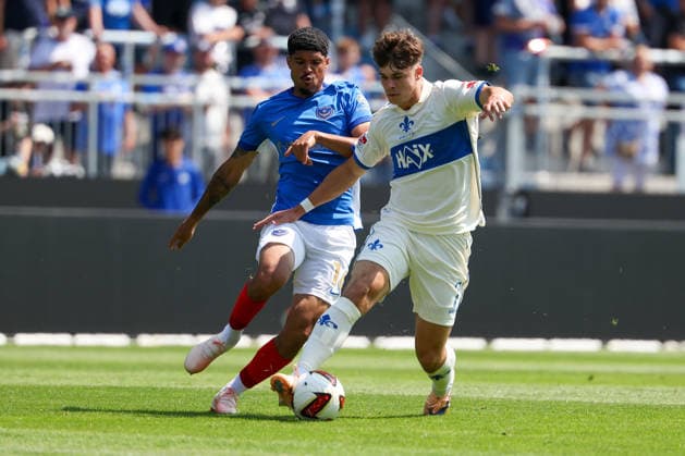 2026.08.01 Darmstadt, Testpiel SV Darmstadt 98 - FC Portsmouth v.l. Luke Le Roux (Portsmouth), Noah Raphael Weißhaupt (SV Darmstadt 98) battles for the Ball *** August 1, 2026, Darmstadt, Friendly Match: SV Darmstadt 98 vs. FC Portsmouth; from left: Luke Le Roux (Portsmouth), Noah Raphael Weißhaupt (SV Darmstadt 98) battle for the ball Copyright: HMBxMedia JoaquimxFerreira