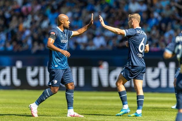 Jean Manuel Mbom (VfL Bochum) und Enis Cokaj (VfL Bochum) gestures during the pre-season friendly match between VfL Bochum and Sheffield United at Vonovia Ruhrstadion on August 1, 2026 in Bochum, Germany. (Photo by Mario Hommes DeFodi Images) - *** Jean Manuel Mbom of VfL Bochum and Enis Cokaj of VfL Bochum gesturing during the preseason friendly match between VfL Bochum and Sheffield United at Vonovia Ruhrstadion on August 1, 2026, in Bochum, Germany. Photo by Mario Hommes, DeFodi Images