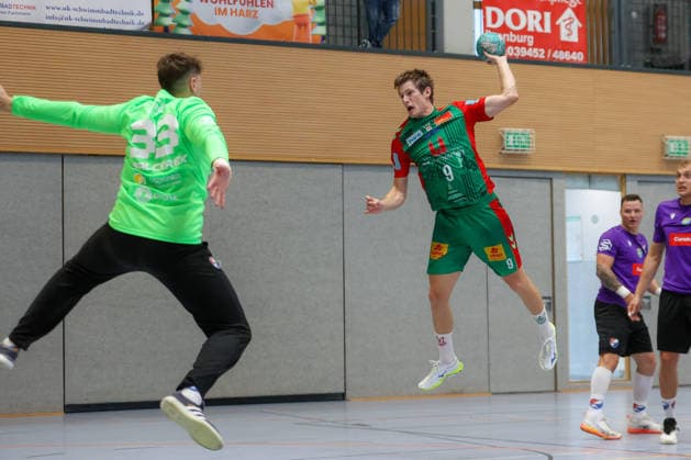 01.08.2026, xtgx, Handball - Testspiel SC Magdeburg - Corotop Gwardia Opole emspor, v.l. Oskar Vind Rasmussen (Magdeburg, 9) wirft Tor, Torschuetze, erzielt Tor, Treffer, scores the goal Ilsenburg *** August 1, 2026, xtgx, Handball Friendly Match: SC Magdeburg vs. Corotop Gwardia Opole (emspor), from left: Oskar Vind Rasmussen (Magdeburg), 9 shots on goal, goal scorer, scores the goal, Ilsenburg