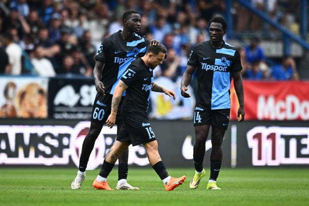 Utkani 2. kola prvni fotbalove ligy: Slovan Liberec - FK Teplice, 1. srpna 2026, Liberec. Vasil Kusej z Liberce (v popredi) odchazi ze hriste po inkasovani cervene karty. (CTKxPhoto RadekxPetrasek) CTKPhotoP2026080103626  CTKPhotoP2026080103626