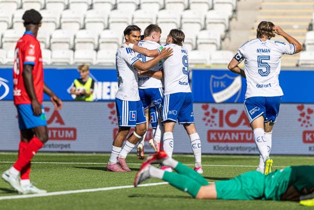 260801 IFK Norrköpings Christoffer Nyman jublar tillsammans med lagkamrater efter 1-0 under fotbollsmatchen i Superettan mellan IFK Norrköping och Helsingborg den 1 augusti 2026 i Norrköping. *** August 1, 2026: IFK Norrköping s Christoffer Nyman celebrates with his teammates after scoring the 1-0 goal during the Superettan soccer match between IFK Norrköping and Helsingborg on August 1, 2026, in Norrköping  Copyright: MAGNUSxANDERSSON BB260801MN022