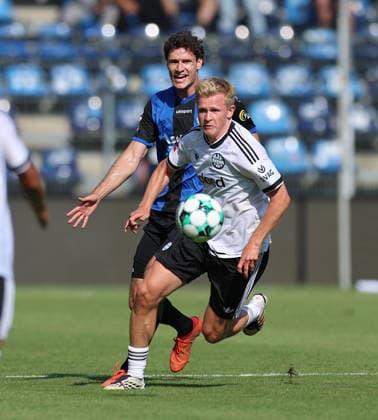 01.08.2026, Fussball Testspiel, SV Waldhof Mannheim - Eintracht Frankfurt, emspor, bespor, sespor, v.l., Maximilian Thalhammer (SV Waldhof Mannheim), Jonathan Burkardt (Eintracht Frankfurt) DFL DFB REGULATIONS PROHIBIT ANY USE OF PHOTOGRAPHS AS IMAGE SEQUENCES AND OR QUASI-VIDEO. xdcx *** August 1, 2026, Soccer Friendly Match, SV Waldhof Mannheim vs. Eintracht Frankfurt, emspor, bespor, sespor, v l, Maximilian Thalhammer, SV Waldhof Mannheim, Jonathan Burkardt, Eintracht Frankfurt. DFL and DFB regulations prohibit any use of photographs as image sequences and or quasi-video. xdcx Copyright: HMBxMedia Claus