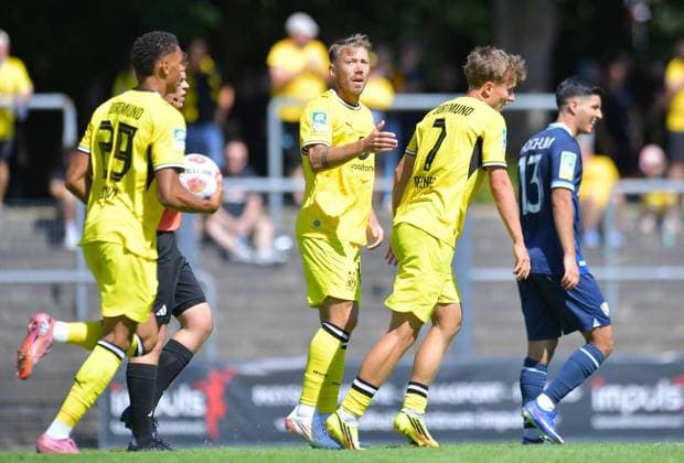 VfL Bochum U21, U 21 - Borussia Dortmund U23 ** NUR FÜR REDAKTIONELLE ZWECKE ** EDITORIAL USE ONLY **<p>Fußball Regionalliga West 1. SPIELTAG: VfL Bochum U21 - Borussia Dortmund U23 am 01.08.2026 in der Mondpalast-Arena in Herne Connor Krempicki ( Borussia Dortmund U23 ), mitte nach seinem Tor zum 1:1 Deutschland Nordrhein Westfalen Herne Copyright: ThorstenxTillmann *** VfL Bochum U21 vs. Borussia Dortmund U23 ** FOR EDITORIAL USE ONLY ** EDITORIAL USE ONLY ** p Soccer Regionalliga West 1 Matchday VfL Bochum U21 vs. Borussia Dortmund U23 on August 1, 2026, at the Mondpalast Arena in Herne Connor Krempicki of Borussia Dortmund U23, center, after scoring the 1–1 goal; Germany, North Rhine-Westphalia, Herne; Copyright ThorstenxTillmann Copyright: ThorstenxTillmann doc86yz5m91hy18yoyhgso ,EDITORIAL USE ONLY