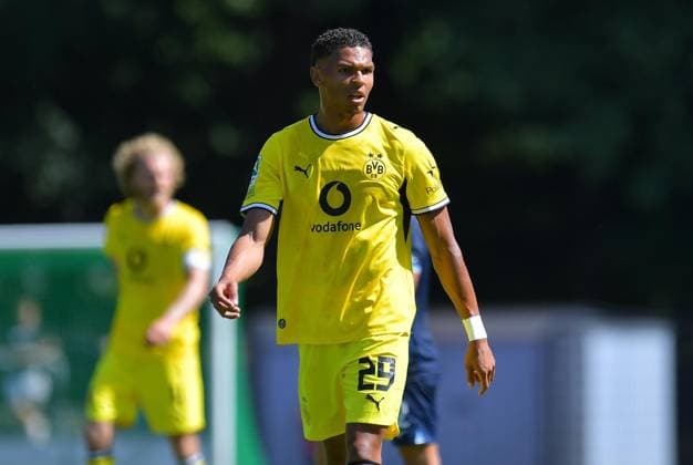 VfL Bochum U21, U 21 - Borussia Dortmund U23 ** NUR FÜR REDAKTIONELLE ZWECKE ** EDITORIAL USE ONLY **<p>Fußball Regionalliga West 1. SPIELTAG: VfL Bochum U21 - Borussia Dortmund U23 am 01.08.2026 in der Mondpalast-Arena in Herne Kevin Mutove ( Borussia Dortmund U23 ) Deutschland Nordrhein Westfalen Herne Copyright: ThorstenxTillmann *** VfL Bochum U21 vs. Borussia Dortmund U23 ** FOR EDITORIAL PURPOSES ONLY ** EDITORIAL USE ONLY ** p Soccer Regionalliga West 1 Matchday VfL Bochum U21 vs. Borussia Dortmund U23 on August 1, 2026, at the Mondpalast Arena in Herne Kevin Mutove Borussia Dortmund U23 Germany North Rhine-Westphalia Herne Copyright ThorstenxTillmann Copyright: ThorstenxTillmann doc86yz5mgcwk819udcmegg ,EDITORIAL USE ONLY