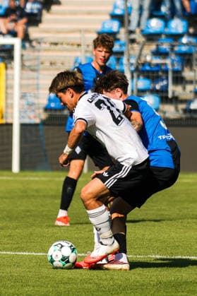 01.08.2026, xhettx, Fussball Testspiel, SV Waldhof Mannheim - Eintracht Frankfurt v.l. Ritsu Doan (SG Eintracht Frankfurt, 20) blockt den Ball (DFL DFB REGULATIONS PROHIBIT ANY USE OF PHOTOGRAPHS as IMAGE SEQUENCES and or QUASI-VIDEO) *** August 1, 2026, xhettx, Soccer Friendly Match, SV Waldhof Mannheim vs. Eintracht Frankfurt: From left to right, Ritsu Doan, SG Eintracht Frankfurt; No. 20 blocks the ball. DFL and DFB regulations prohibit any use of photographs as image sequences and or quasi-video.