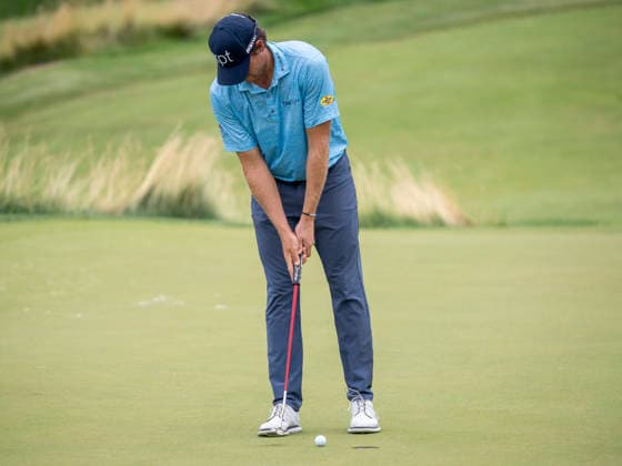 DETROIT, MI - AUGUST 01: Adam Schenk putts the ball during the third round of the Rocket Classic at Detroit Golf Club on August 01, 2026, in Detroit, Michigan. (Photo by Joseph Weiser Icon Sportswire) GOLF: AUG 01 PGA, Golf Herren Rocket Classic EDITORIAL USE ONLY Icon2608010093