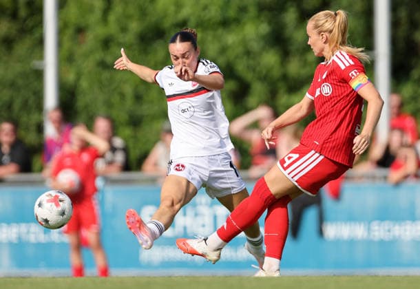Lara Meroni - Viggosdottir Glodis Perla , Freundschaftsspiel Frauen, FC Bayern München-1.FC Nürnberg , , Fußball , Frauen-Bundesliga in dem Stauferpark-Stadion in Donauwörth , Bayern , Deutschland . August 01 , 2026 . Photo by: Davide Elias IPA Photo Pressefoto DENL Copyright: xDavidexEliasx