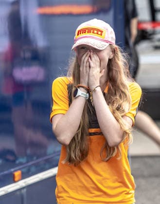 Ella Hakkinen, the daughter of former Finnish race car driver and Formula 1 driver Mika Hakkinen and his wife Marketa, plays frisbee at the pit area in Most, where she will compete in Formula 4, on August 1st, 2026. Snapshots from the afternoon before the race. (CTKxPhoto VojtechxHajek) CTKPhotoF202608010007801  CTKPhotoF202608010007801