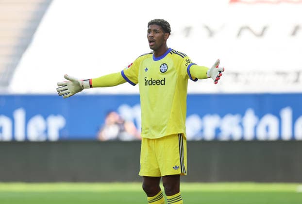 01.08.2026, Fussball Testspiel, SV Waldhof Mannheim - Eintracht Frankfurt, emspor, bespor, sespor, v.l., Torwart Kaua Kaua-Morais Vieira Dos Santos (Eintracht Frankfurt) gibt Anweisungen, gestikuliert, mit den Armen gestikulieren, gives instructions, gesticulate DFL DFB REGULATIONS PROHIBIT ANY USE OF PHOTOGRAPHS AS IMAGE SEQUENCES AND OR QUASI-VIDEO. xdcx *** August 1, 2026, Soccer Friendly Match, SV Waldhof Mannheim vs. Eintracht Frankfurt, emspor, bespor, sespor, v l, Goalkeeper Kaua Kaua Morais Vieira Dos Santos Eintracht Frankfurt gives instructions, gestures, gesticulates with his arms, gives instructions, gesticulates DFL DFB REGULATIONS PROHIBIT ANY USE OF PHOTOGRAPHS AS IMAGE SEQUENCES AND OR QUASI-VIDEO xdcx Copyright: HMBxMedia Claus