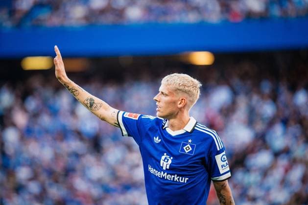 Testspiel: Hamburger SV vs. FC Everton, 01.08.2026 Albert Gronbaek (Hamburger SV, 11); Fußball, Testspiel: Hamburger SV vs. FC Everton am 01.08.2026 im Volksparkstadion, Hamburg DFL REGULATIONS PROHIBIT ANY USE OF PHOTOGRAPHS AS IMAGE SEQUENCES AND OR QUASI-VIDEO. *** Friendly Match: Hamburger SV vs. Everton FC, August 1, 2026; Albert Gronbaek, Hamburger SV; 11 Soccer; Friendly Match: Hamburger SV vs. Everton FC on August 1, 2026, at the Volksparkstadion, Hamburg DFL regulations prohibit any use of photographs as image sequences and or quasi-video Copyright: xBEAUTIFULxSPORTS Tonhäuserx
