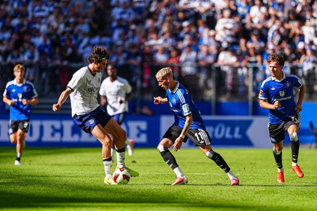 Merlin Röhl (FC Everton, 34), Albert Gronbaek (Hamburger SV, 11) GER, Hamburger SV vs. FC Everton, Fußball, Testspiel, Saison 2026 2027, 01.08.2026 GER, Hamburger SV vs. FC Everton, Fußball, Testspiel, Saison 2026 2027, 01.08.2026 Hamburg *** Merlin Röhl, Everton FC, 34; Albert Gronbaek, Hamburger SV, 11 (GER); Hamburger SV vs. Everton FC, soccer, friendly match, 2026–2027 season, August 1, 2026 GER, Hamburger SV vs. FC Everton, soccer, friendly match, 2026–2027 season, August 1, 2026 Hamburg Copyright: xEibner-Pressefoto MarcelxvonxFehrnx EP_MFN