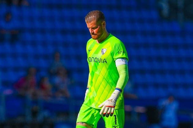 01.08.2026, xydrx, Fußball, Testspiel, VfL Bochum - Sheffield United FC, Saison 2026 2027, Vonovia Ruhrstadion: Timo Horn (VfL Bochum, 1) enttäuscht nach dem 0:0 Endstand DFB regulations prohibit any use of photographs as image sequences and or quasi-video. *** August 1, 2026, xydrx, soccer, friendly match, VfL Bochum vs. Sheffield United FC, 2026–2027 season, Vonovia Ruhrstadion, Timo Horn, VfL Bochum, 1 disappointed after the 0–0 final score; DFB regulations prohibit any use of photographs as image sequences and or quasi-video Copyright: HMBxMedia YannisxDreimann