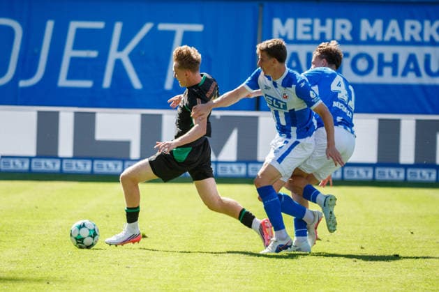 v.l. Lukas Ullrich (Gladbach) , Florian Bohnert (Rostock) und Yannick Michaelis (Rostock) ; GER, FC Hansa Rostock vs. Borussia Mönchengladbach, Fußball, Männer, Testspiel, Spielzeit 2026 2027, 01.08.2026 Rostock Ostseestadion Mecklenburg - Vorpommern Deutschland *** From left: Lukas Ullrich (Gladbach), Florian Bohnert (Rostock), and Yannick Michaelis (Rostock) GER, FC Hansa Rostock vs. Borussia Mönchengladbach, Soccer, Men, Friendly, 2026–2027 Season, August 1, 2026, Rostock Ostseestadion, Mecklenburg-Western Pomerania, Germany