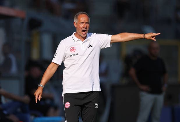 01.08.2026, Fussball Testspiel, SV Waldhof Mannheim - Eintracht Frankfurt, emspor, bespor, sespor, v.l., Trainer Adi Hütter (Eintracht Frankfurt) gibt Anweisungen, gestikuliert, mit den Armen gestikulieren, gives instructions, gesticulate DFL DFB REGULATIONS PROHIBIT ANY USE OF PHOTOGRAPHS AS IMAGE SEQUENCES AND OR QUASI-VIDEO. xdcx *** August 1, 2026, Soccer Friendly Match, SV Waldhof Mannheim vs. Eintracht Frankfurt, emspor, bespor, sespor, v l, Coach Adi Hütter of Eintracht Frankfurt gives instructions, gesticulates, gestures with his arms, gives instructions, gesticulates DFL DFB REGULATIONS PROHIBIT ANY USE OF PHOTOGRAPHS AS IMAGE SEQUENCES AND OR QUASI-VIDEO xdcx Copyright: HMBxMedia Claus