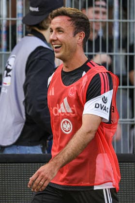 01.08.2026, xhettx, Fussball Testspiel, SV Waldhof Mannheim - Eintracht Frankfurt v.l. Mario Götze (SG Eintracht Frankfurt, 27) (DFL DFB REGULATIONS PROHIBIT ANY USE OF PHOTOGRAPHS as IMAGE SEQUENCES and or QUASI-VIDEO) *** August 1, 2026, xhettx, Soccer Friendly Match, SV Waldhof Mannheim vs. Eintracht Frankfurt, left: Mario Götze, SG Eintracht Frankfurt, 27. DFL and DFB regulations prohibit any use of photographs as image sequences and or quasi-video.