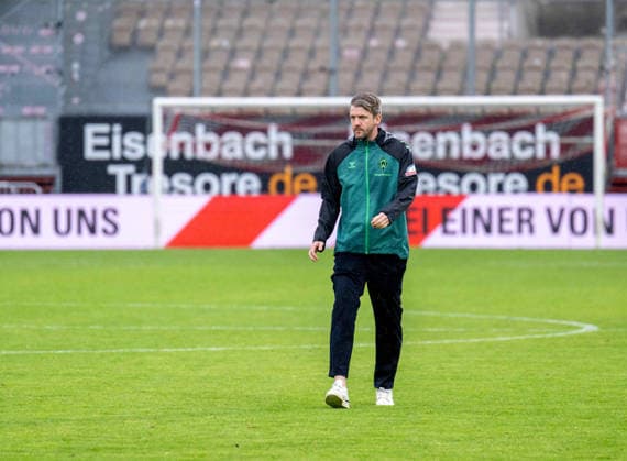 Fußball, Herren, Testspiel, Saison 2026 2027, FC Energie Cottbus - SV Werder Bremen, Leiter Lizenzbereich Peter Niemeyer (Werder Bremen), 01.08. 2026, *** Soccer, Men s, Friendly Match, 2026–2027 Season, FC Energie Cottbus vs. SV Werder Bremen, Peter Niemeyer, Head of Licensing at Werder Bremen, August 1, 2026, Copyright: xSebastianxRäppold MatthiasxKochx