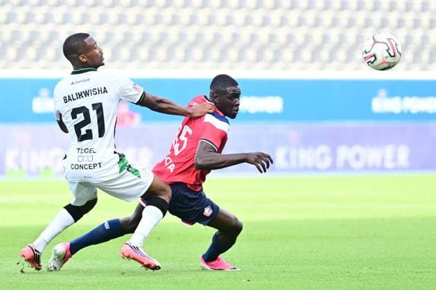 OH Leuven v LOSC Lille - International Friendly, Länderspiel, Nationalmannschaft LEUVEN, BELGIUM - AUGUST 01 : Balikwisha William forward of OH Leuven and Diaoune Soriba forward of LOSC Lille battle for the ball during an international friendly match between OH Leuven and LOSC Lille on August 1, 2026 in Leuven, Belgium, 01 08 2026 Leuven Belgium  Copyright: xPeterxDexVoechtx