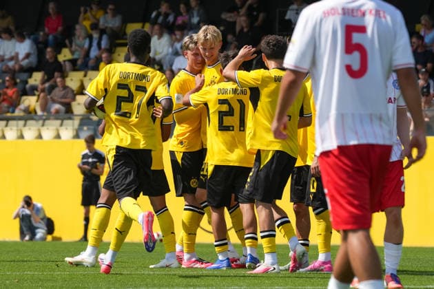 Samstag, 01.08.2026 Saison 2026 2027 1. Runde DFB Pokal der Junioren im BVB Fußballpark Hohenbuschei, Dortmund, Germany. BV Borussia Dortmund U19 - Holstein Kiel U19. Torjubel nach dem 1:1 durch Bjarki Hrafn Gardarsson (BVB). *** Saturday, August 1, 2026, 2026–2027 Season, 1st Round of the DFB Junior Cup at BVB Fußballpark Hohenbuschei, Dortmund, Germany BV Borussia Dortmund U19 vs. Holstein Kiel U19 Goal celebration after Bjarki Hrafn Gardarsson’s goal to tie the game 1–1 for BVB