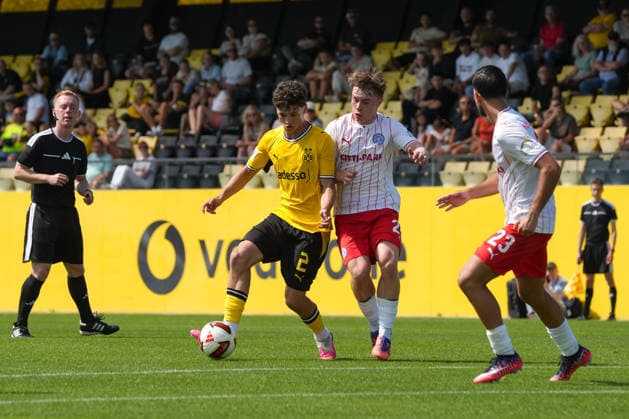 Samstag, 01.08.2026 Saison 2026 2027 1. Runde DFB Pokal der Junioren im BVB Fußballpark Hohenbuschei, Dortmund, Germany. BV Borussia Dortmund U19 - Holstein Kiel U19. Niklas König (BVB) *** Saturday, August 1, 2026 2026–2027 Season 1st Round of the DFB Junior Cup at BVB Fußballpark Hohenbuschei, Dortmund, Germany BV Borussia Dortmund U19 Holstein Kiel U19 Niklas König BVB