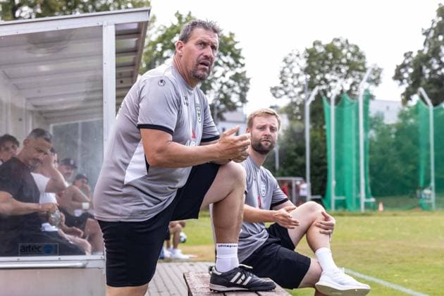 SSV Jahn Regensburg vs. SSV Ulm 1846 Fußball, Fussball, Testspiel, Trainingsplatz Regensburg 01.08.26 v.l. Oliver Unsöld (SSV Ulm 1846 Fußball, Co-Trainer), Martin Minks (SSV Ulm 1846 Fußball, Co-Trainer SSV Jahn Regensburg vs. SSV Ulm 1846 Fußball, Fussball, Testspiel, Trainingsplatz Regensburg 01.08.26 Foto: Lucca Fundel Regensburg Trainingsplatz Bayern Deutschland *** SSV Jahn Regensburg vs. SSV Ulm 1846 Soccer, Football, Friendly Match, Regensburg Training Ground, August 1, 2026; from left: Oliver Unsöld, SSV Ulm 1846 Soccer, Assistant Coach; Martin Minks, SSV Ulm 1846 Soccer, Assistant Coach SSV Jahn Regensburg vs. SSV Ulm 1846 Soccer, Football, Friendly Match, Regensburg Training Ground, August 26, 2001 Photo by Lucca Fundel Regensburg Training Ground, Bavaria, Germany