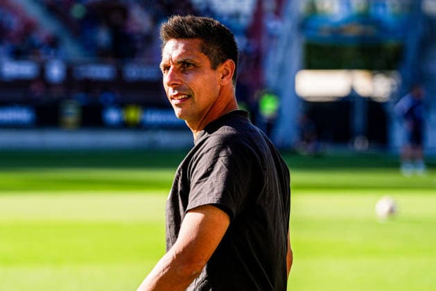 Deutschland: Fußball 2. Bundesliga 2026 27, Vorbereitungsspiel FC St. Pauli vs Deportivo de A Coruna Millerntor-Stadion (Hamburg): Marcel Rapp (FC St. Pauli, Trainer), Freisteller *** Germany Soccer 2. Bundesliga 2026–27, Preseason Match: FC St. Pauli vs. Deportivo de A Coruna, Millerntor Stadium, Hamburg, Marcel Rapp, FC St. Pauli Coach, Cutout Copyright: xStefanxTrochax