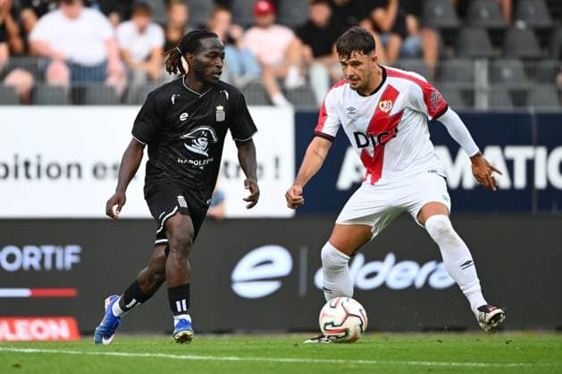 Sporting Charleroi v Rayo Vallecano - Jupiler Pro League Friendly CHARLEROI, BELGIUM - AUGUST 01 : Guiagon Parfait midfielder of Sporting Charleroi during the Jupiler Pro League friendly match between Sporting Charleroi and Rayo Vallecano de Madrid on August 1, 2026 in Charleroi, Belgium, 01 08 2026 Charleroi Belgium  Copyright: xVincentxKalutx