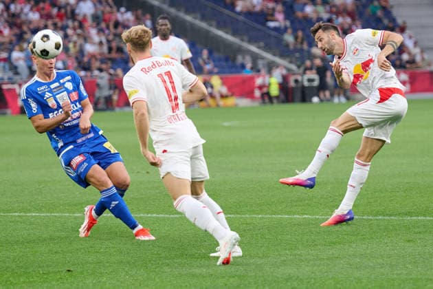 Salzburg, Österreich 01. August 2026: ADMIRAL Bundesliga - 2026 2027 - Sp. 1 - FC Red Bull Salzburg gegen TSV Egger Glas Hartberg Im Bild: Dominik Schmid (RB) Red Bull Arena *** Salzburg, Austria, August 1, 2026 ADMIRAL Bundesliga 2026–2027 Matchday 1: FC Red Bull Salzburg vs. TSV Egger Glas Hartberg Pictured: Dominik Schmid at the RB Red Bull Arena Copyright: xFotostandx xWassmuthx