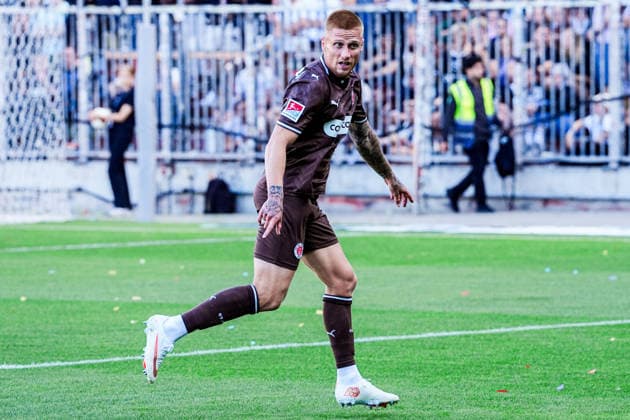 Deutschland: Fußball 2. Bundesliga 2026 27, Vorbereitungsspiel FC St. Pauli vs Deportivo de A Coruna Millerntor-Stadion (Hamburg): Louis Oppie (FC St. Pauli, 23), Freisteller *** Germany Soccer 2. Bundesliga 2026–27, Preseason Match: FC St. Pauli vs. Deportivo de A Coruna, Millerntor Stadium, Hamburg, Louis Oppie, FC St. Pauli, 23, Cutout Copyright: xStefanxTrochax