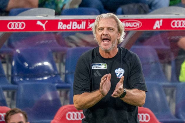 SOCCER - BL, RBS vs Hartberg SALZBURG,AUSTRIA,01.AUG.26 - SOCCER - ADMIRAL Bundesliga, Red Bull Salzburg vs TSV Hartberg. Image shows head coach Markus Schopp (Hartberg).  GEPAxpictures xWolfgangxKofler