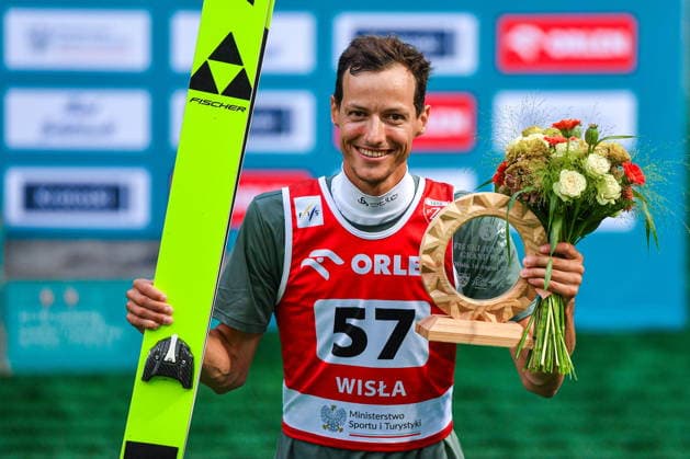 2026.08.01 Wisla Skoki narciarskie Sezon 2026 FIS Letnie Grand Prix w skokach narciarskich Wisla 2026 - Konkurs indywidualny N z Gregor Deschwanden, 3 trzecie miejsce podium, radosc, wygrana, zwyciestwo Foto Marcin Bulanda PressFocus 2026.08.01 Wisla Ski jumping, Skispringen, Ski, nordisch Grand Prix Season 2026 Individual Men Season 2026 FIS Letnie Grand Prix w skokach narciarskich Wisla 2026 - Konkurs indywidualny Gregor Deschwanden, 3 trzecie miejsce podium, radosc, wygrana, zwyciestwo Credit: Marcin Bulanda PressFocus NEWSPIX.PL --- newspix.pl POLAND OUT! 