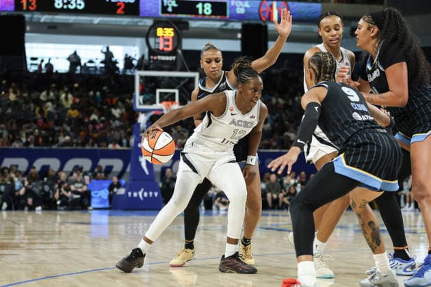 CHICAGO, USA - August 1: Chelsea Gray (12 Las Vegas Aces) in action during the game between the Chicago Sky and Las Vegas Aces at the United Center on Saturday, August 1 in Chicago, USA  Copyright: xShainaxBenhiyoun SPPx Sportspressphoto_SPR198991
