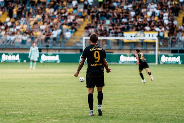 Niederlande Deutschland: Fußball Testspiel Männer 2026 - 2027 - Roda JC Kerkrade vs. Alemannia Aachen - Parkstad Limburg Stadion, Daniel Starodid (Alemannia Aachen, 9) *** Netherlands vs. Germany Men s Soccer Friendly 2026 2027 Roda JC Kerkrade vs. Alemannia Aachen Parkstad Limburg Stadium, Daniel Starodid Alemannia Aachen, 9 Copyright: xThiemoxRudolphx