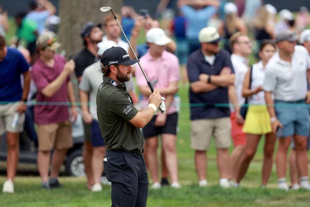 Rocket Mortgage 2026 DETROIT, MICHIGAN - JULY 31: Cameron Young of Palm Beach Gardens, Florida follows his shot on the 1st fairway during the second round of the Rocket Classic 2026 at the Detroit Golf Club in Detroit, Michigan, USA, July 31, 2026. Detoit Michian United States  Copyright: xAmyxLemusx originalFilename:lemus-rocketmo260801_npatj.jpg