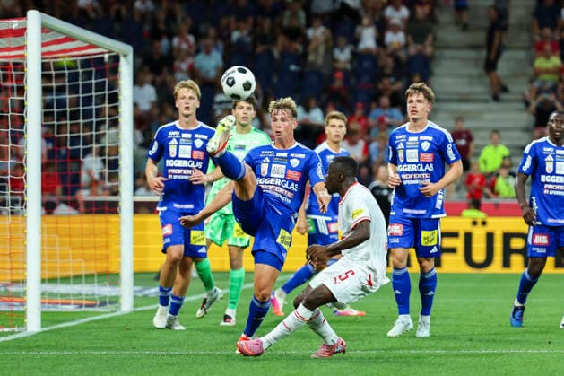 SOCCER - BL, RBS vs Hartberg SALZBURG,AUSTRIA,01.AUG.26 - SOCCER - ADMIRAL Bundesliga, Red Bull Salzburg vs TSV Hartberg. Image shows Fabian Wilfinger (Hartberg).  GEPAxpictures xDavidxGeieregger