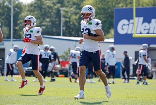 FOXBOROUGH, MA - AUGUST 01: New England Patriots wide receiver Nick DeGennaro (23) warms up during training camp on August 1, 2026, at Gillette Stadium in Foxborough, MA. (Photo by M. Anthony Nesmith Icon Sportswire) NFL, American Football Herren, USA AUG 01 New England Patriots Training Camp EDITORIAL USE ONLY Icon26080105