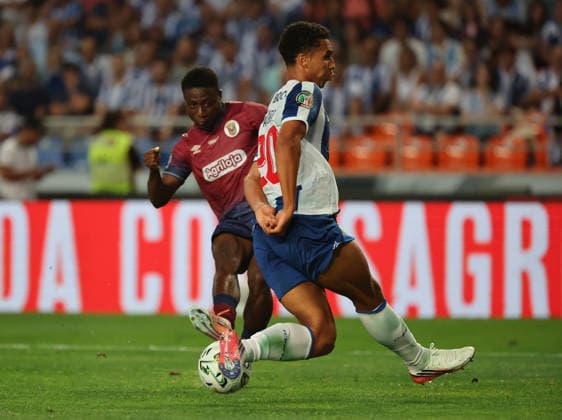 Porto-Torreense-Portugal Super Cup 8-1-2026 Dani Jean of Uniao Torreense in action during the final of SuperCup of Portugal between Porto FC and SC Uniao Torreense at Stadium Cidade of Coimbra on August 1 2026 in Coimbra (Portugal) (Photo by Luis de la Mata SportPix Sipa USA) Coimbra Stadium Coimbra Region Centro Portugal Copyright: xLuisxdexlaxMatax xsportPix.org.ux