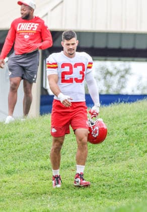 AUGUST 1, 2026: Kansas City Chiefs linebacker Drue Tranquill walks down the hill towards the field at Chiefs training camp in St. Joseph, MO. CSM St. Joseph United States - ZUMAc04_ 20260801_zma_c04_016 Copyright: xRomanxPunox