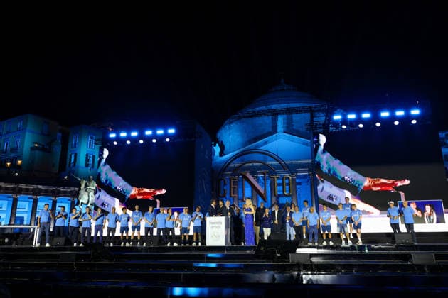 squadra in Piazza Plebiscito per la Festa del Centenario del Napoli - Napoli, Italia, 1 Agosto 2026 (Foto Alessandro Garofalo LaPresse) teams in Piazza Plebiscito for the Celebration for the Centenary of Napoli Naples, Italy, of August 1, 2026  Copyright: xAlessandroxGarofalo xLaPressex
