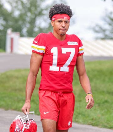 AUGUST 1, 2026: Kansas City Chiefs wide receiver Xavier Loyd walks down the hill towards the field at Chiefs training camp in St. Joseph, MO. CSM St. Joseph United States - ZUMAc04_ 20260801_zma_c04_061 Copyright: xRomanxPunox