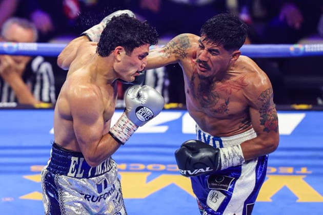August 01, 2026: (R-L) Junior Lightweight Francisco Pedroza Portillo punches Gael Cabrera during the Roach Jr. vs Zepeda card inside The Theater at the Virgin Hotels on August 1, 2026 in Las Vegas, NV. CSM. Las Vegas United States of America - ZUMAc04_ 20260801_zma_c04_109 Copyright: xChristopherxTrimx