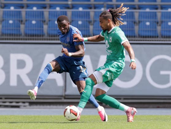 Aaron Opoku (Eintracht Braunschweig), Yllan Okou (La Louviere) Fussball, Herren, Saison 2026 2027 2.BL, Eintracht Stadion, Eintracht Braunschweig gegen RAAL La Louviere, Saisonvorbereitung, Testspiel, 0-0 DFL REGULATIONS PROHIBIT ANY USE OF PHOTOGRAPHS AS IMAGE SEQUENCES AND OR QUASI-VIDEO. *** Aaron Opoku, Eintracht Braunschweig; Yllan Okou, La Louvière Soccer, Men s, 2026–2027 Season, 2nd Division, Eintracht Stadium, Eintracht Braunschweig vs. RAAL La Louvière, preseason, friendly match, 0–0. DFL regulations prohibit any use of photographs as image sequences and or quasi-video.