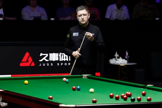 SHANGHAI, CHINA - AUGUST 01: Kyren Wilson of England chalks the cue in the Semifinal match against Zhao Xintong of China on Day 6 of the 2026 Snooker Shanghai Masters at Luwan Gymnasium on August 1, 2026 in Shanghai, China.  Copyright: xChinaxNewsxServicex 111657640141