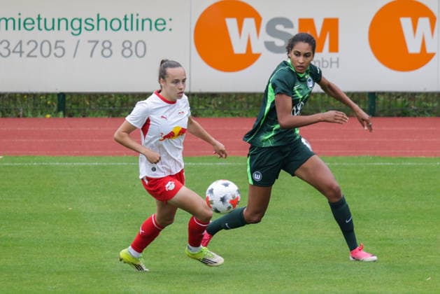 01.08.2026, xgrfx, Fussball Testspiel Frauen , RB Leipzig - VfL Wolfsburg v.l. Cora Zicai (VfL Wolfsburg) (DFL DFB REGULATIONS PROHIBIT ANY USE OF PHOTOGRAPHS as IMAGE SEQUENCES and or QUASI-VIDEO) Leipzig *** August 1, 2026, xgrfx, Women s Soccer Friendly Match, RB Leipzig vs. VfL Wolfsburg, Cora Zicai, VfL Wolfsburg, DFL, DFB. REGULATIONS PROHIBIT ANY USE OF PHOTOGRAPHS AS IMAGE SEQUENCES AND OR QUASI-VIDEO, Leipzig