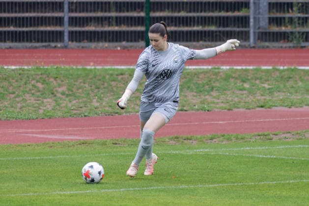 01.08.2026, xgrfx, Fussball Testspiel Frauen , RB Leipzig - VfL Wolfsburg v.l. Stina Johannes (VfL Wolfsburg) (DFL DFB REGULATIONS PROHIBIT ANY USE OF PHOTOGRAPHS as IMAGE SEQUENCES and or QUASI-VIDEO) Leipzig *** August 1, 2026, xgrfx, Women s Soccer Friendly Match, RB Leipzig vs. VfL Wolfsburg, Stina Johannes (VfL Wolfsburg), DFL, DFB. REGULATIONS PROHIBIT ANY USE OF PHOTOGRAPHS AS IMAGE SEQUENCES AND OR QUASI-VIDEO, Leipzig