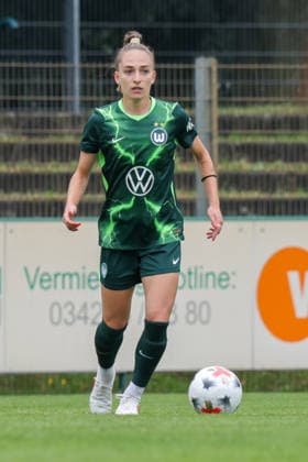 01.08.2026, xgrfx, Fussball Testspiel Frauen , RB Leipzig - VfL Wolfsburg v.l. Sophia Kleinherne (VfL Wolfsburg) (DFL DFB REGULATIONS PROHIBIT ANY USE OF PHOTOGRAPHS as IMAGE SEQUENCES and or QUASI-VIDEO) Leipzig *** August 1, 2026, xgrfx, Women s Soccer Friendly Match, RB Leipzig vs. VfL Wolfsburg, Sophia Kleinherne, VfL Wolfsburg. DFL and DFB regulations prohibit any use of photographs as image sequences and or quasi-video. Leipzig