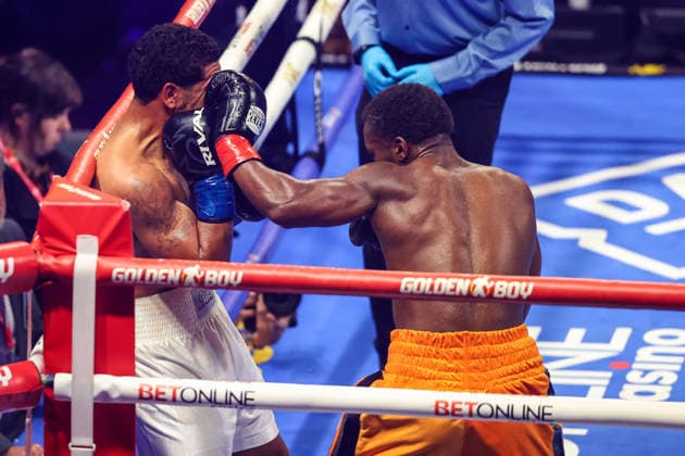 August 01, 2026: (R-L) Junior Middleweight Charles Conwell punches Paul Kroll during the Roach Jr. vs Zepeda card inside The Theater at the Virgin Hotels on August 1, 2026 in Las Vegas, NV. CSM. Las Vegas United States of America - ZUMAc04_ 20260801_zma_c04_176 Copyright: xChristopherxTrimx