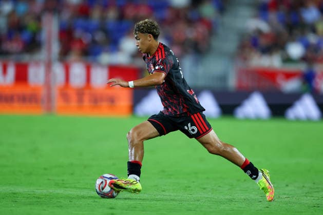 HARRISON, NJ - AUGUST 01: Julian Hall 16 of the Red Bull New York controls the ball during the second half of the game against Orlando City SC on August 1, 2026 at Sports Illustrated Stadium in Harrison, New Jersey. (Photo by Rich Graessle Icon Sportswire) SOCCER: AUG 01 MLS, Fussball Herren, USA Red Bull New York vs Orlando City EDITORIAL USE ONLY Icon26080129717